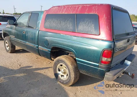 1999 Dodge Ram 1500 St z USA, uszkodzony, nr VIN 3B7HF13Z4XG156033